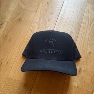 Arc'teryx Black Hat